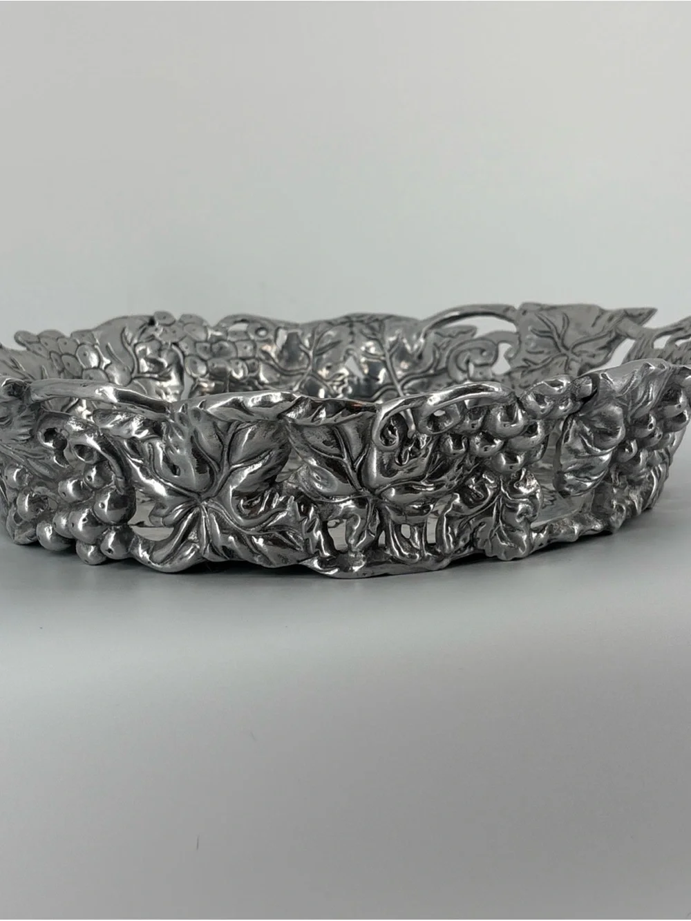 Signed Arthur Court 2003 Grapevine Aluminum Serving Tray Bowl Platter 13”